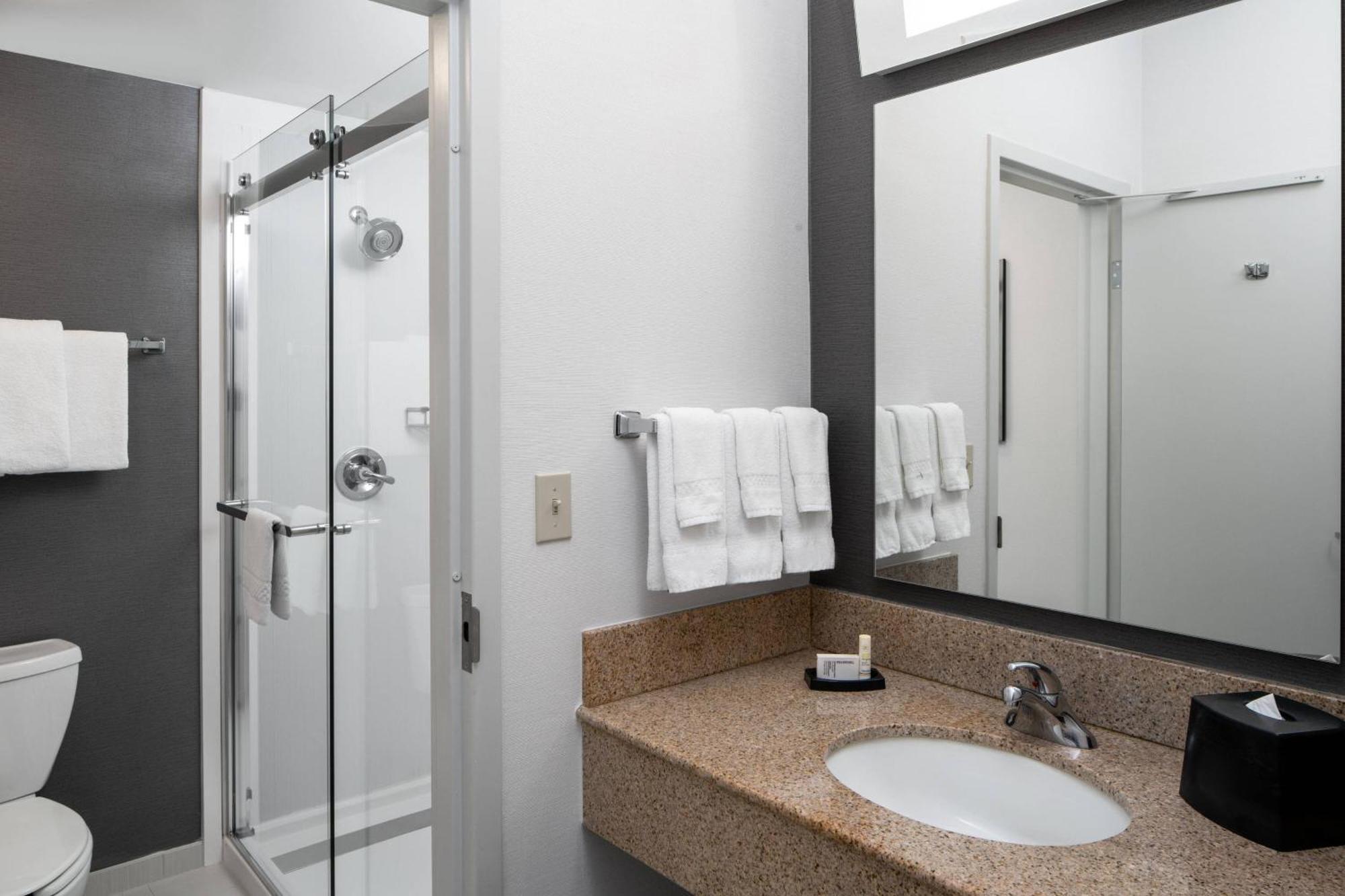 Courtyard By Marriott Dulles Airport Herndon/Reston Eksteriør bilde