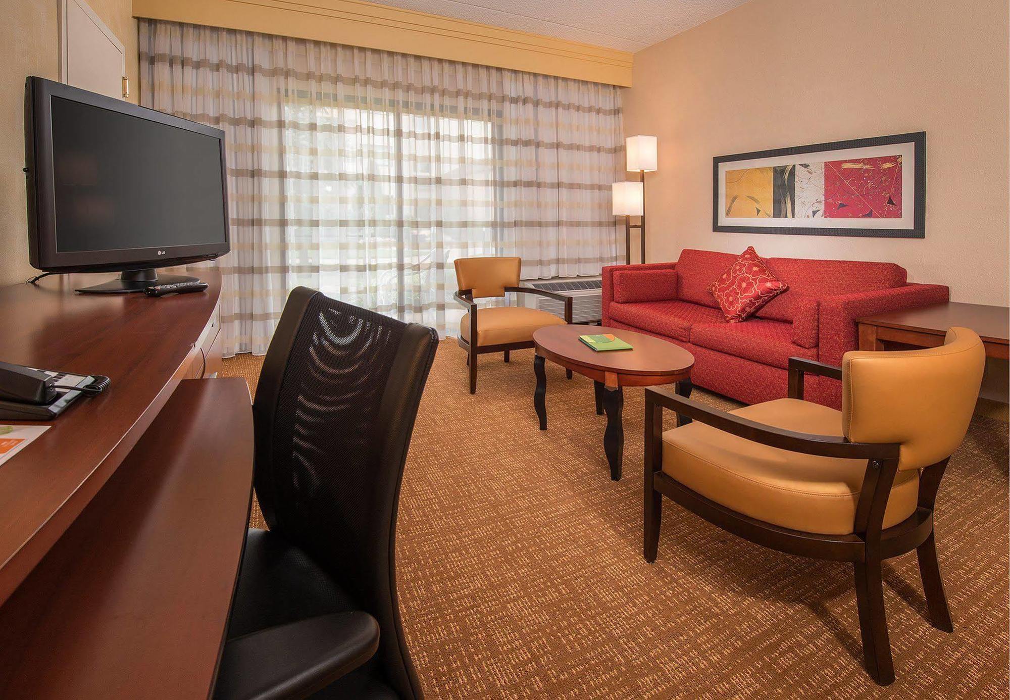 Courtyard By Marriott Dulles Airport Herndon/Reston Eksteriør bilde